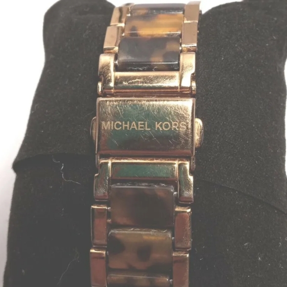 Michael Kors womens Rose Gold Tortoise Shell Crystal Bezel Quartz Watch. - Picture 4 of 6
